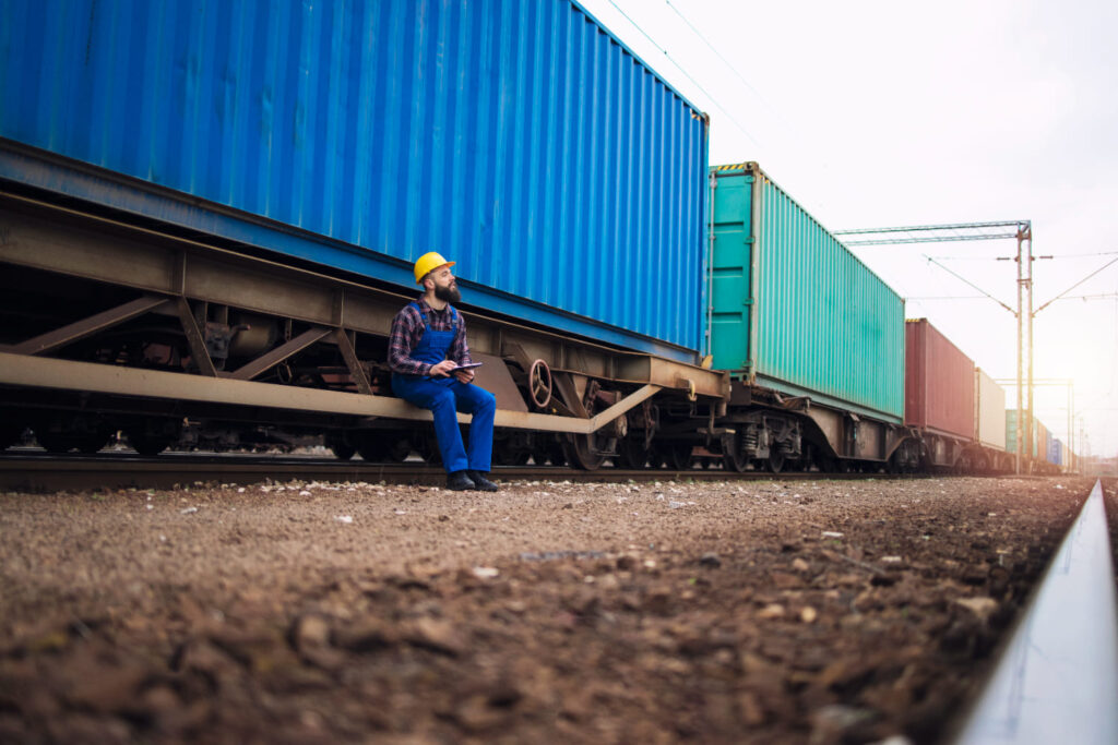 Illustration of what is transloading in logistics